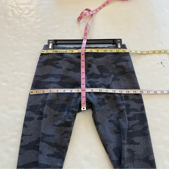 Pact Camo Leggings Womens Size Medium Organic Cotton Black Gray Camouflage Grey - Picture 6 of 7